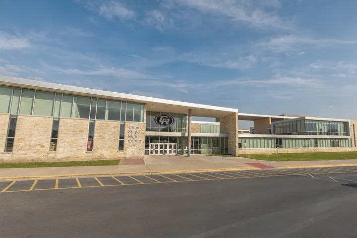 Suburban school campus environment in 78664 Round Rock, TX