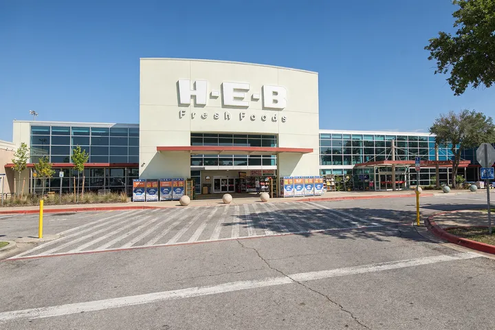 Neighborhood retail and services area in 78664 Round Rock, TX