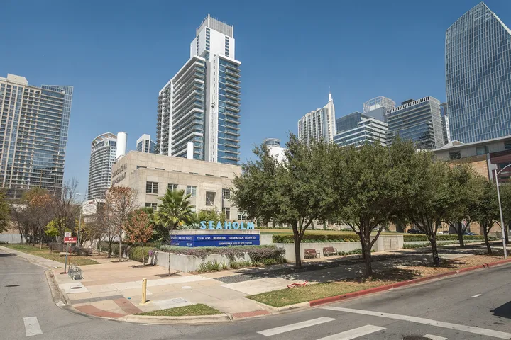 Neighborhood retail and services area in 78701 Austin area