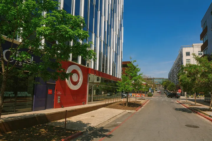 Neighborhood retail and services area in 78702 Austin area