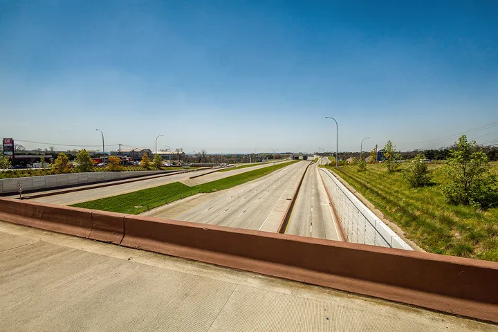 Major roadway and surrounding development in 78721 Austin area