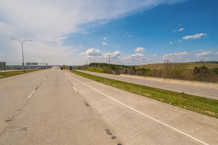 Major roadway and surrounding development in 78724 Austin area
