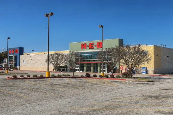 Neighborhood retail and services area in 78727 Austin area