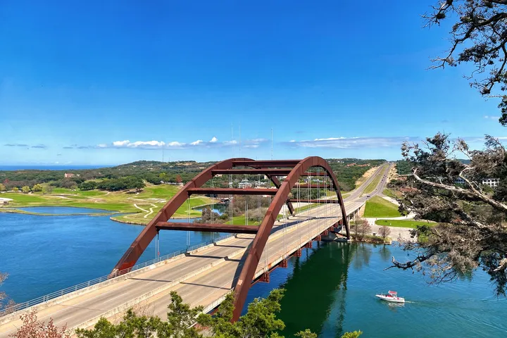 Major roadway and surrounding development in 78731 Austin area