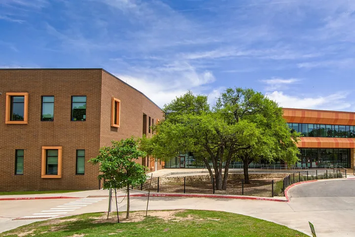 Suburban school campus environment in 78731 Austin area