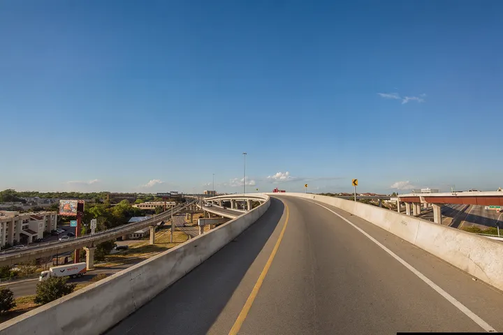 Major roadway and surrounding development in 78752 Austin area