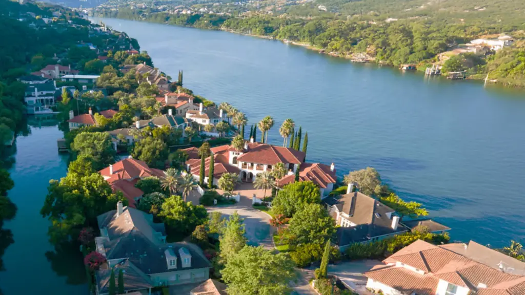 Lake Austin Luxury Homes