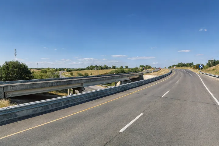 Major roadway and surrounding development in 76574 in Taylor, TX