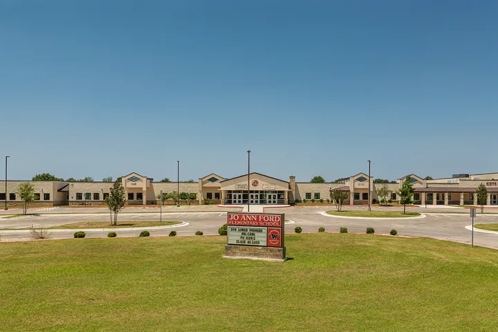 Suburban school campus environment in 78633 Georgetown, TX