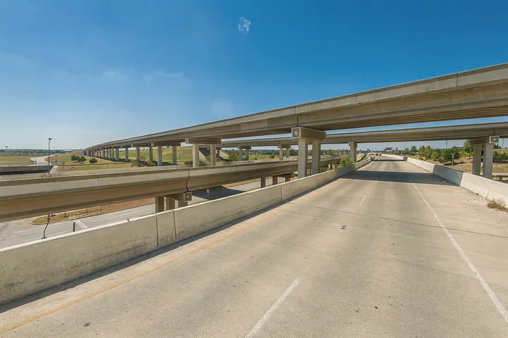 Major roadway and surrounding development in 78634 Hutto, TX