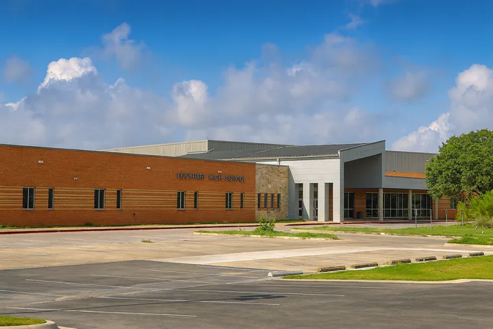 Suburban school campus environment in 78644 Lockhart, TX