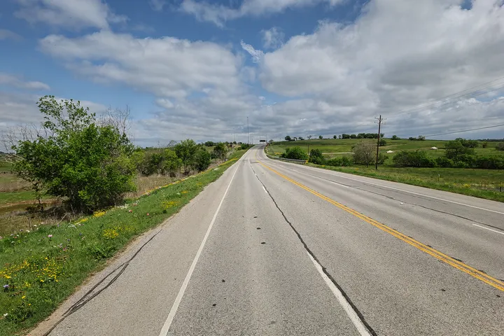 Major roadway and surrounding development in 78644 Lockhart, TX