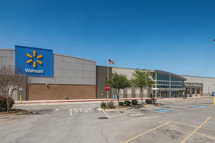 Grocery stores and daily amenities near 78653 Manor, TX