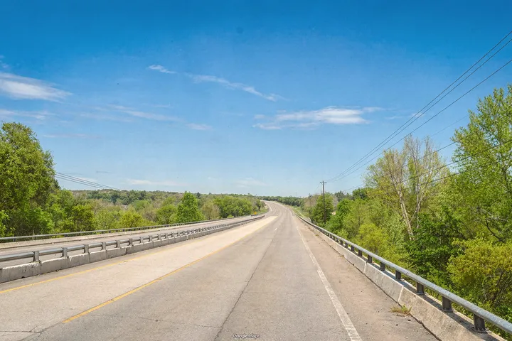 Major roadway and surrounding development in 78738 Austin area