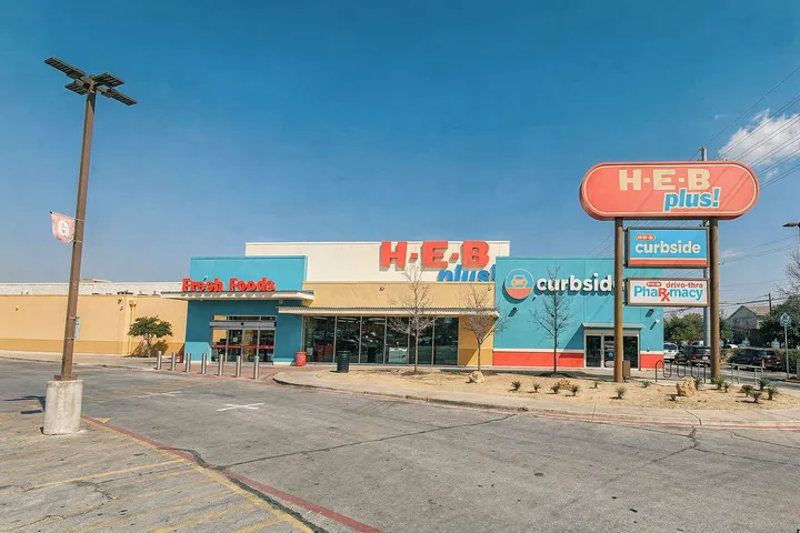 Neighborhood retail and services area in 78741 Austin area