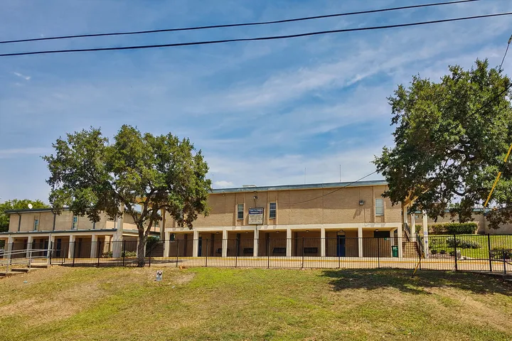 Suburban school campus environment in 78741 Austin area