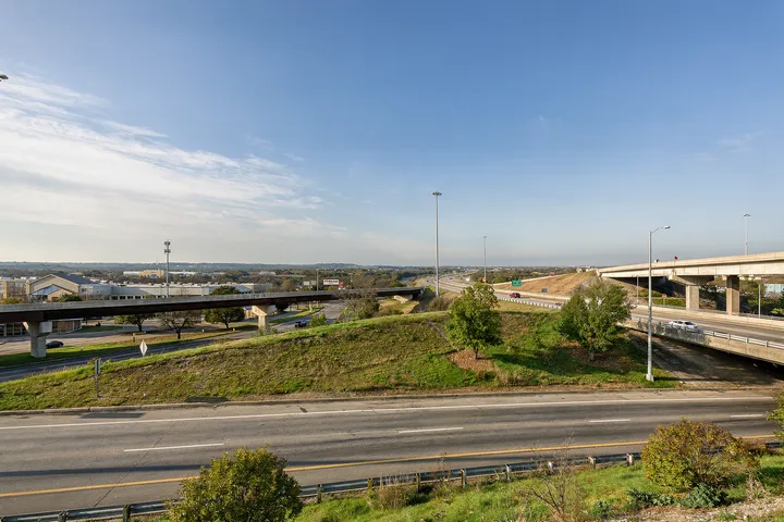 Major roadway and surrounding development in 78745 Austin area
