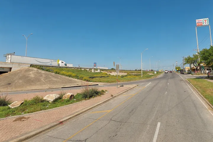 Major roadway and surrounding development in 78753 Austin area