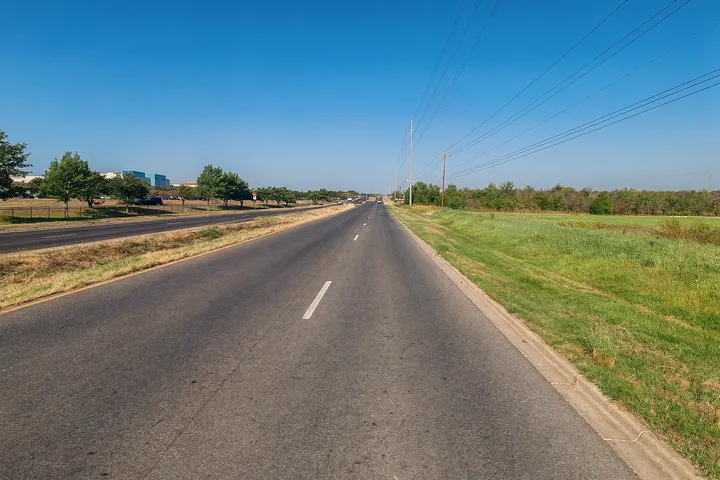 Major roadway and surrounding development in 78754 Austin area