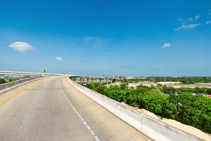 Major roadway and surrounding development in 78757 Austin area