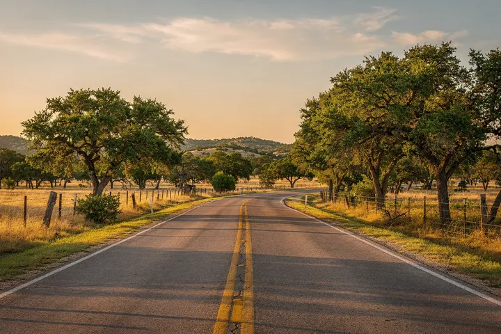 Major roadway and surrounding development in 78742 Austin area